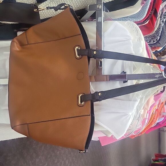 G. H. Bass & Co. Tote - Picture 1 of 3